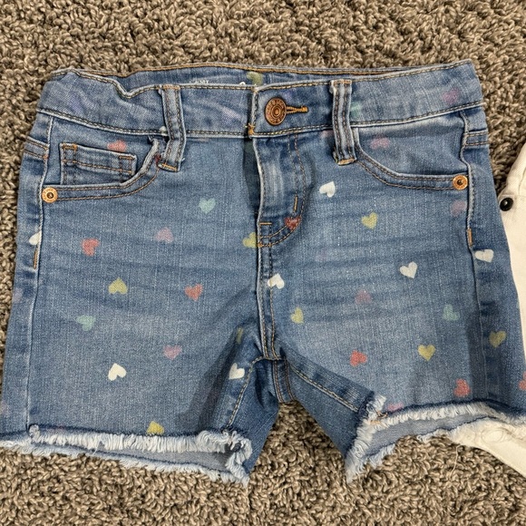 Bundle of 3 pairs of girls Cat & Jack shorts, size 6 - Picture 5 of 11